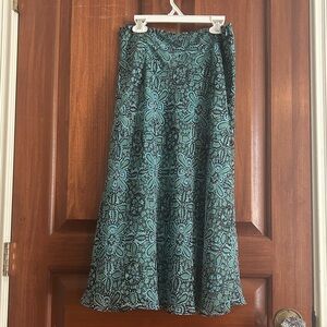 East 5th blue floral midi skirt, size 6